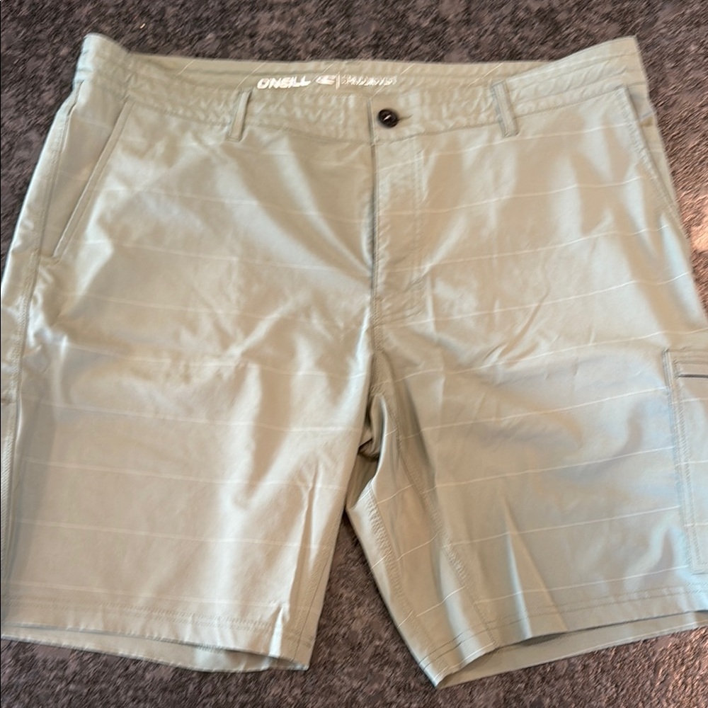 O'Neill Green Cargo Shorts with Classic Design